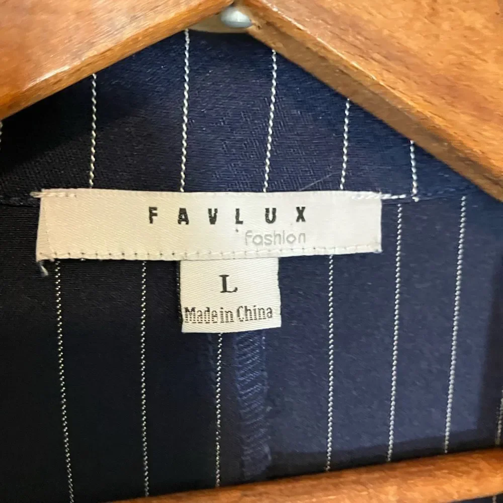 Favlux Fashion shorts romper, pinstripe, excellent condition, large - Picture 4 of 4